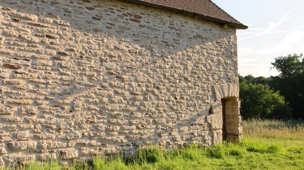 Guide complet pour lutter contre l'humidité des murs en Somme